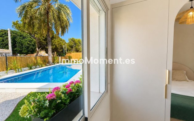 Resale - Detached villa - Orihuela Costa - Punta Prima