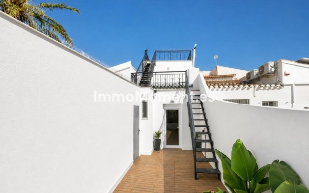 Resale - Detached villa - Orihuela Costa - Punta Prima