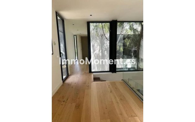 Wiederverkauf - Freistehende Villa - Marbella - Marbella Centro