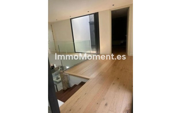 Wiederverkauf - Freistehende Villa - Marbella - Marbella Centro