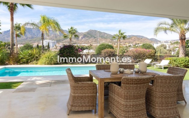 Resale - Detached villa - Marbella - Río Real