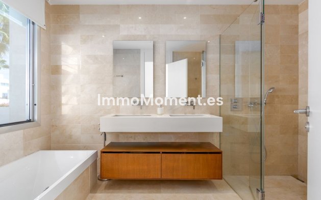 Resale - Detached villa - Marbella - Río Real