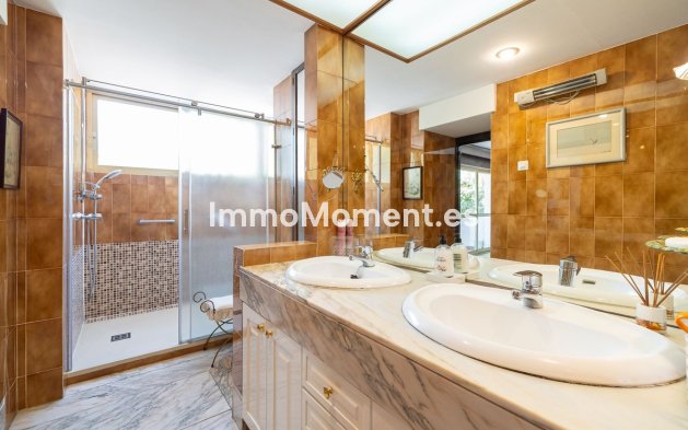 Resale - Apartment - Benalmadena - Benalmadena Centro