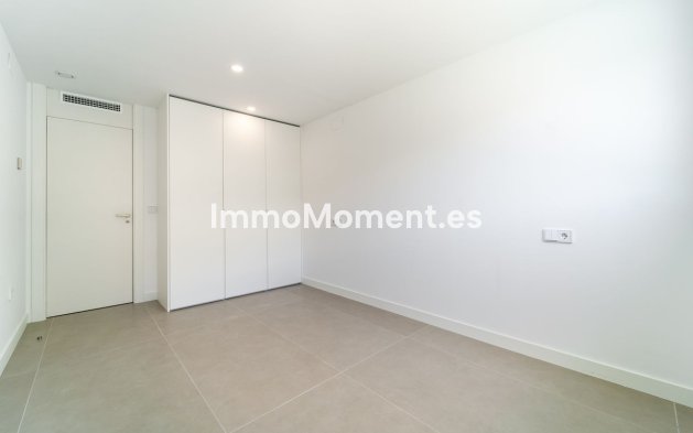 Resale - Apartment - Fuengirola - Higueron