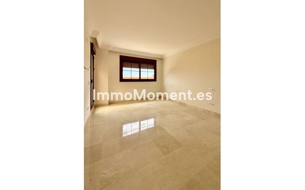 Resale - Apartment - Benahavís - Benahavís Centro