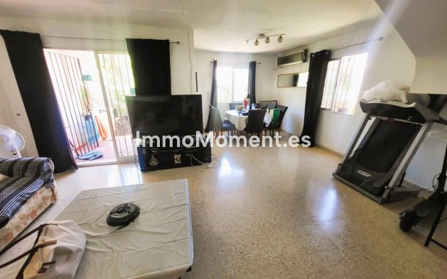Wiederverkauf - Freistehende Villa - Estepona  - Estepona Centro