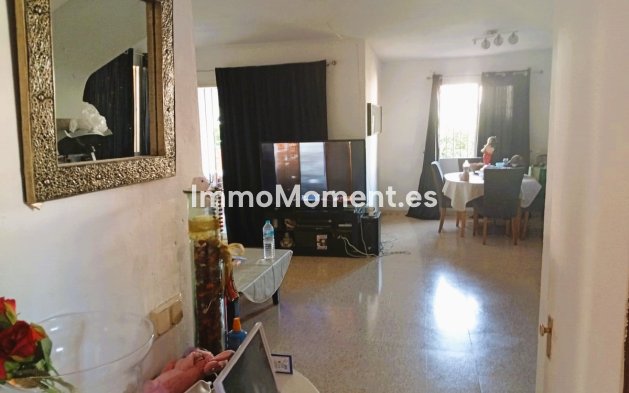 Wiederverkauf - Freistehende Villa - Estepona  - Estepona Centro