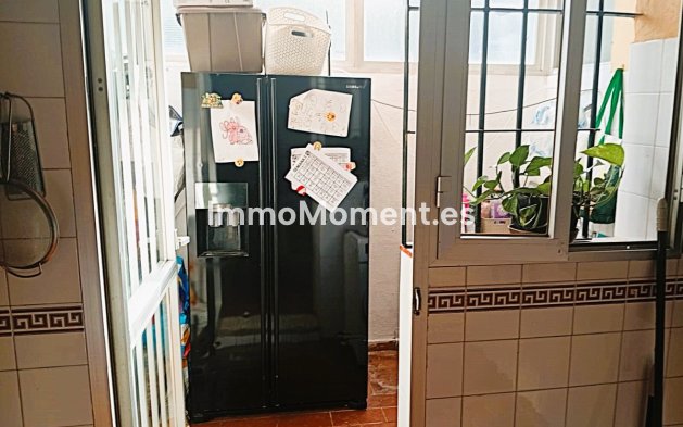 Wiederverkauf - Freistehende Villa - Estepona  - Estepona Centro