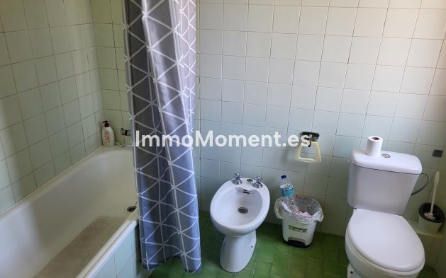 Wiederverkauf - Freistehende Villa - Estepona  - Estepona Centro