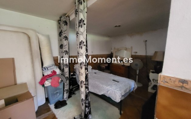 Wiederverkauf - Freistehende Villa - Estepona  - Estepona Centro