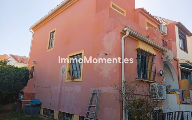 Wiederverkauf - Freistehende Villa - Estepona  - Estepona Centro