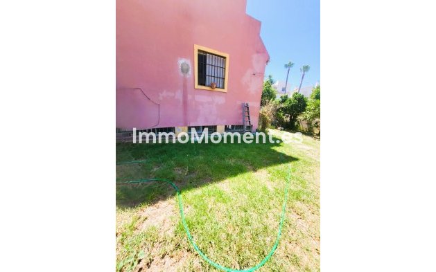 Wiederverkauf - Freistehende Villa - Estepona  - Estepona Centro