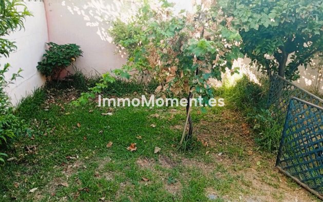 Wiederverkauf - Freistehende Villa - Estepona  - Estepona Centro