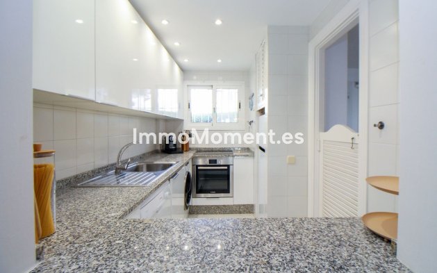 Resale - Apartment - Mijas Costa - Calahonda