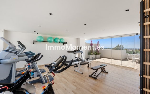 Resale - Apartment - Marbella - Nueva Andalucía