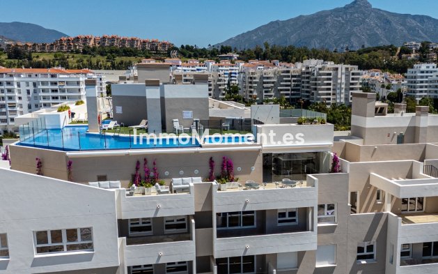 Resale - Apartment - Marbella - Nueva Andalucía