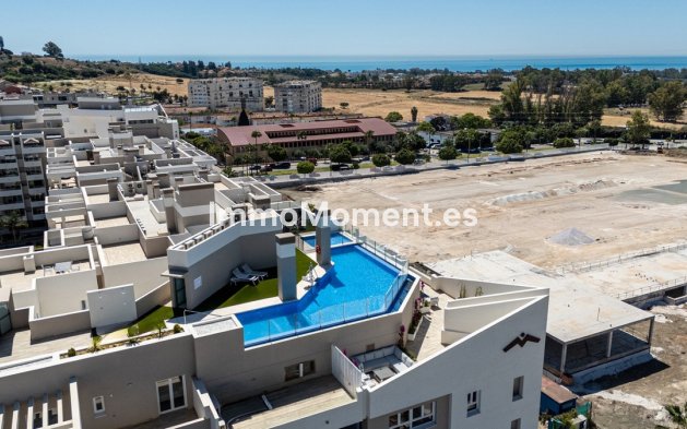 Resale - Apartment - Marbella - Nueva Andalucía