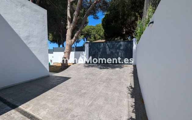 Reventa - Villa independiente - Marbella - Cabopino