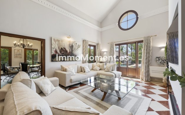Wiederverkauf - Freistehende Villa - Estepona  - Estepona Centro