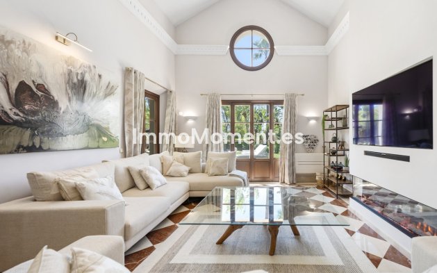 Wiederverkauf - Freistehende Villa - Estepona  - Estepona Centro