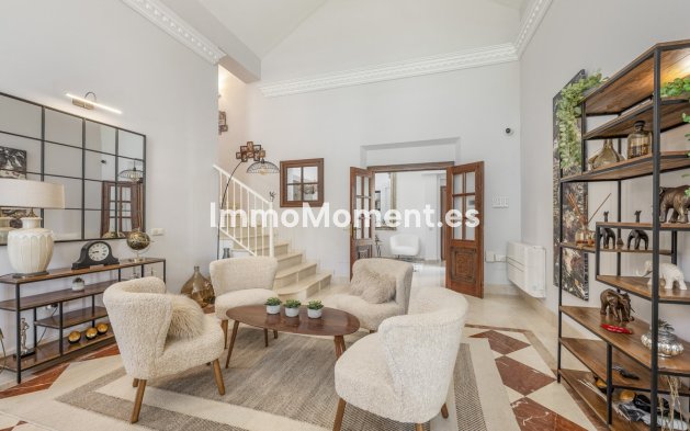 Wiederverkauf - Freistehende Villa - Estepona  - Estepona Centro