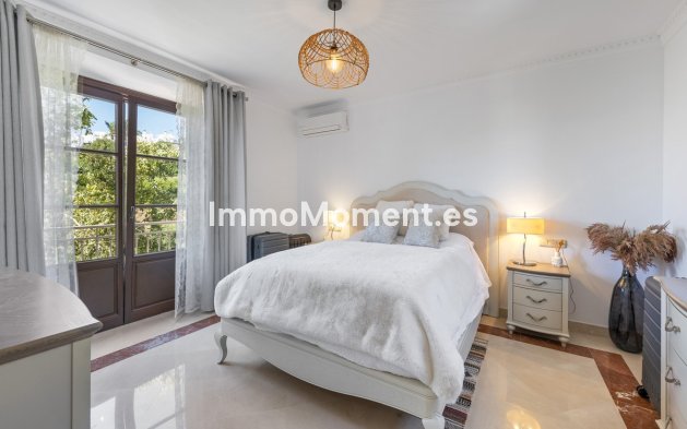 Wiederverkauf - Freistehende Villa - Estepona  - Estepona Centro