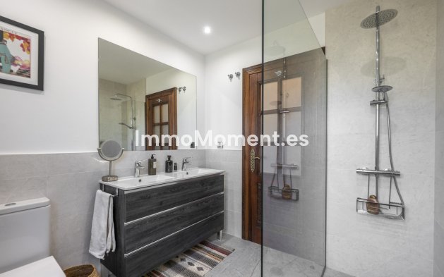 Wiederverkauf - Freistehende Villa - Estepona  - Estepona Centro