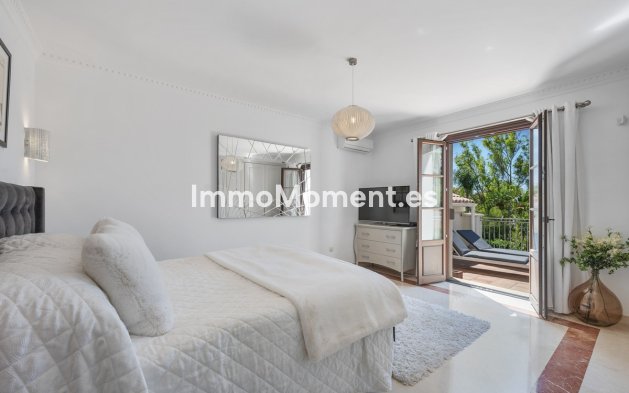 Wiederverkauf - Freistehende Villa - Estepona  - Estepona Centro