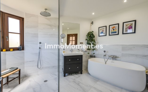 Wiederverkauf - Freistehende Villa - Estepona  - Estepona Centro