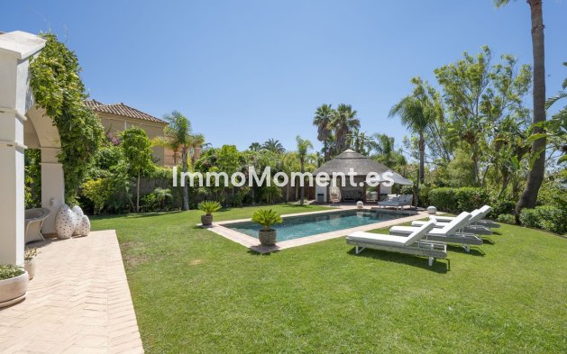 Wiederverkauf - Freistehende Villa - Estepona  - Estepona Centro