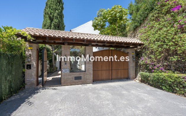 Wiederverkauf - Freistehende Villa - Estepona  - Estepona Centro