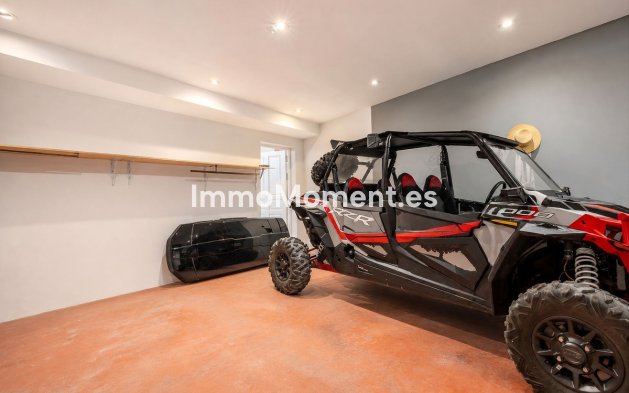 Resale - Detached villa - Marbella - Nueva Andalucía