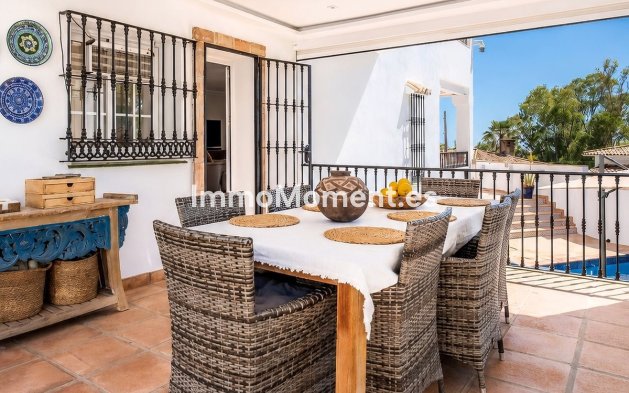 Resale - Detached villa - Marbella - Nueva Andalucía