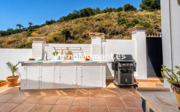Resale - Detached villa - Marbella - Nueva Andalucía