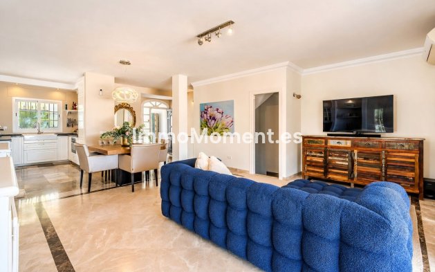 Resale - Detached villa - Marbella - Nueva Andalucía