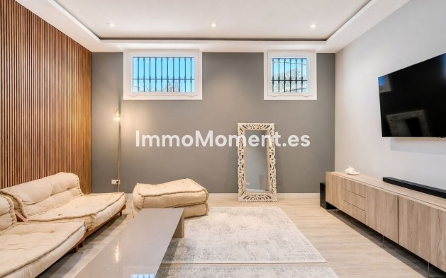 Resale - Detached villa - Marbella - Nueva Andalucía