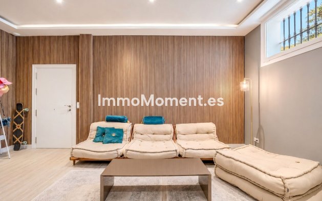 Resale - Detached villa - Marbella - Nueva Andalucía