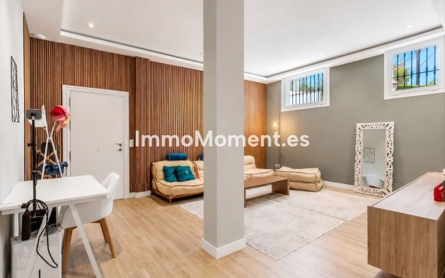 Resale - Detached villa - Marbella - Nueva Andalucía