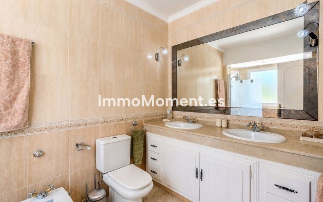 Resale - Detached villa - Marbella - Nueva Andalucía