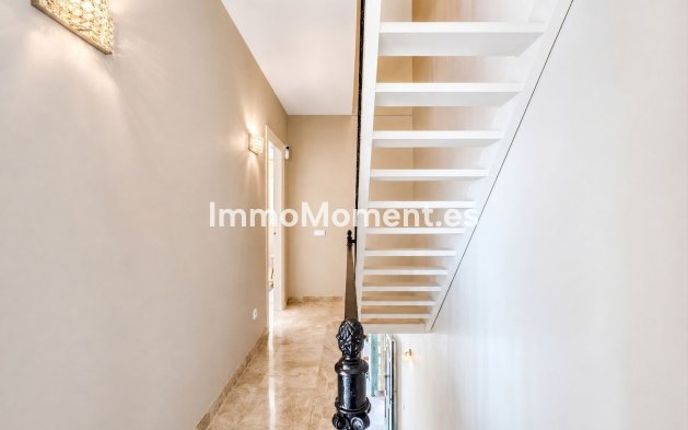 Resale - Detached villa - Marbella - Nueva Andalucía