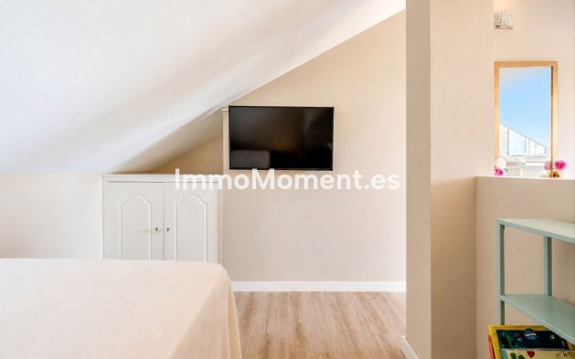 Resale - Detached villa - Marbella - Nueva Andalucía