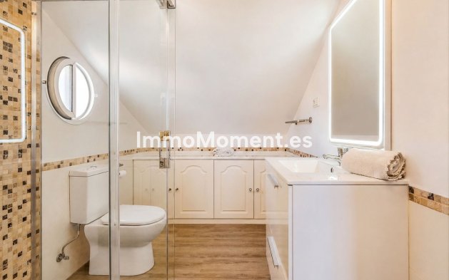 Resale - Detached villa - Marbella - Nueva Andalucía