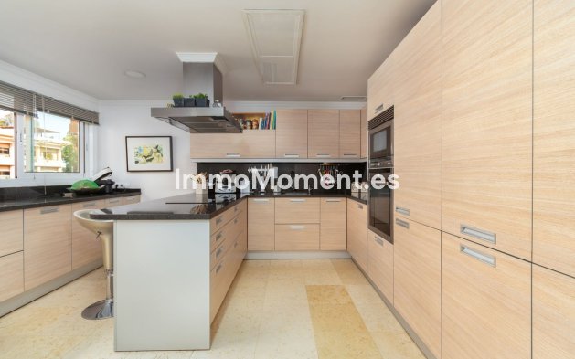 Wiederverkauf - Wohnung - Marbella - Nueva Andalucía