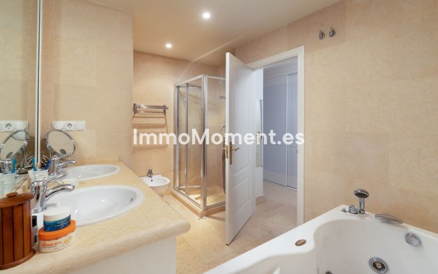 Wiederverkauf - Wohnung - Marbella - Nueva Andalucía