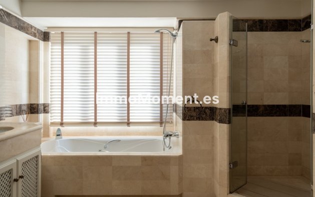 Wiederverkauf - Freistehende Villa - Marbella - El Rosario