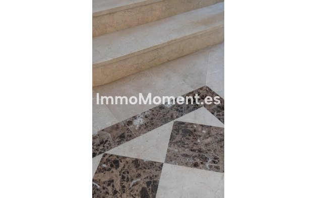 Wiederverkauf - Freistehende Villa - Marbella - El Rosario