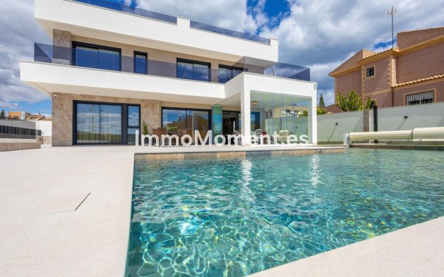 Wiederverkauf - Freistehende Villa - Torrevieja - Torrevieja Centro