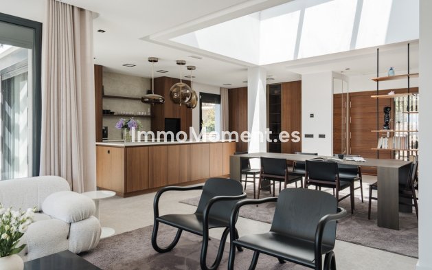Wiederverkauf - Freistehende Villa - Estepona  - Estepona Centro