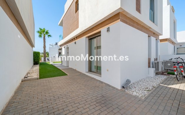 Wiederverkauf - Freistehende Villa - Orihuela Costa - Villamartín