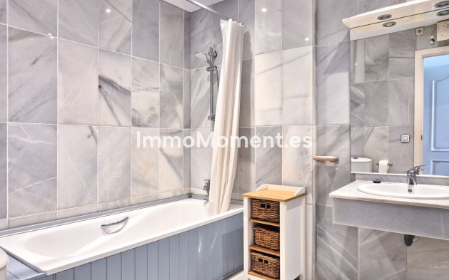 Wiederverkauf - Wohnung - Marbella - Nueva Andalucía